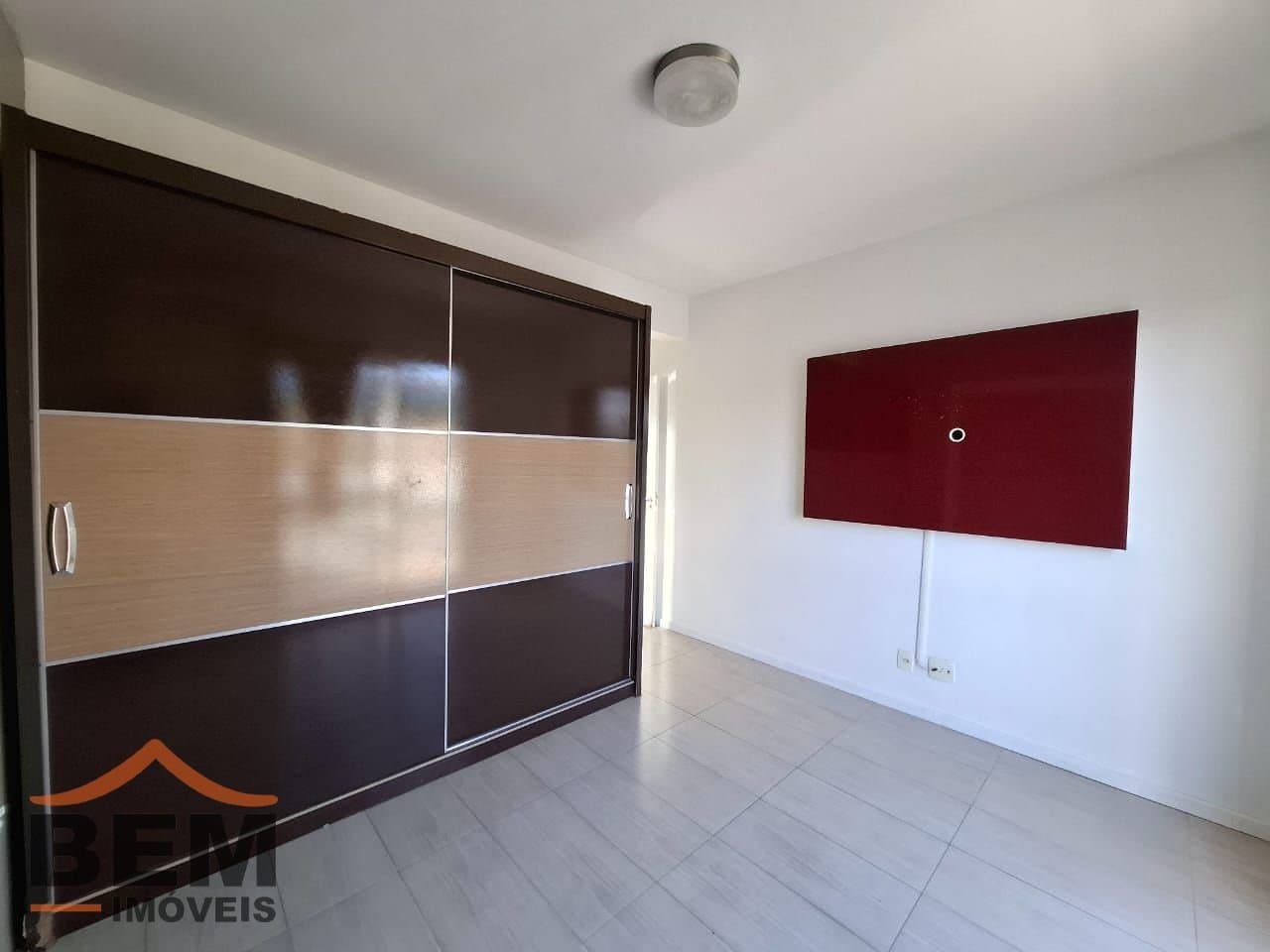 Apartamento para Locação com 3 quartos sendo 1 suíte, 1 vaga no bairro Bairro Areias em Camboriú/SC