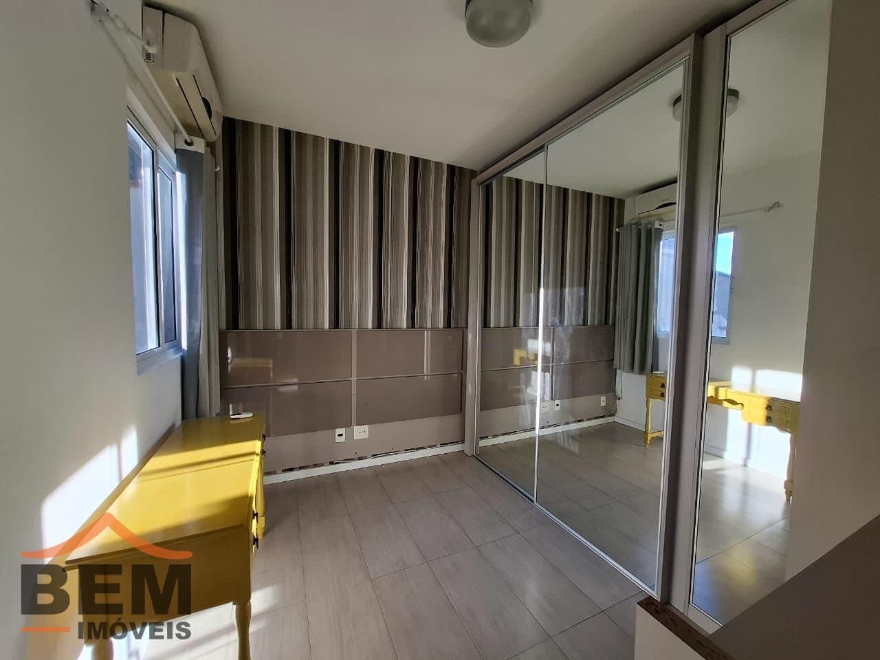 Apartamento para Locação com 3 quartos sendo 1 suíte, 1 vaga no bairro Bairro Areias em Camboriú/SC