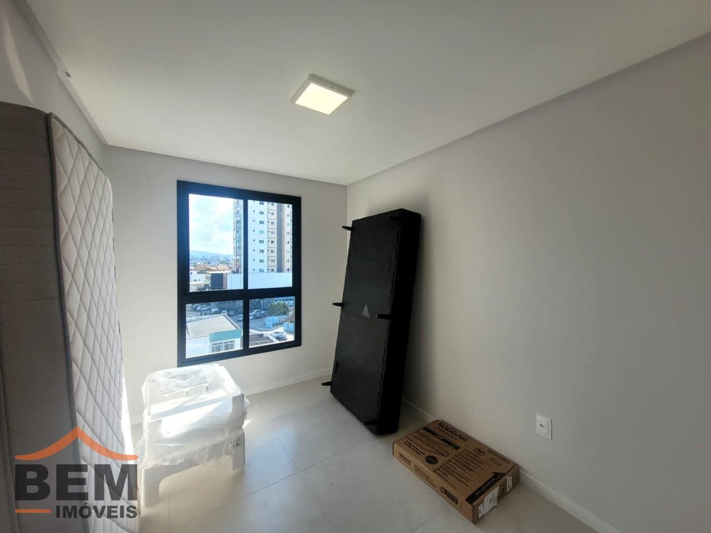 Apartamento para alugar com 2 quartos e 63 m² no bairro Vila Operária, em Itajaí