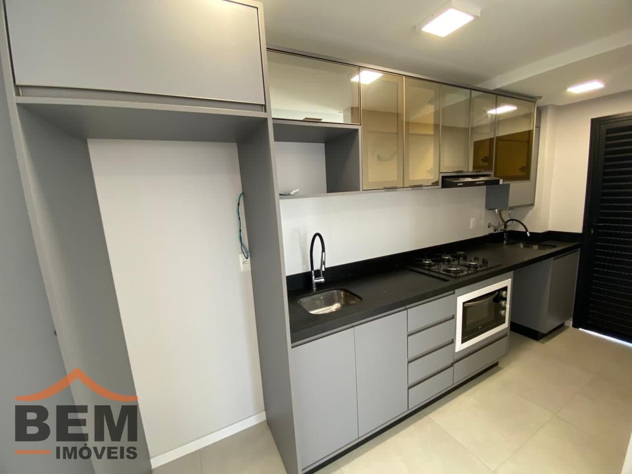 Apartamento para alugar com 2 quartos e 63 m² no bairro Vila Operária, em Itajaí