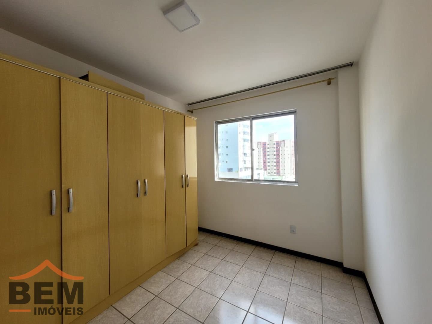 Apartamento para alugar com 2 quartos e 68 m² no Centro, em Itajaí