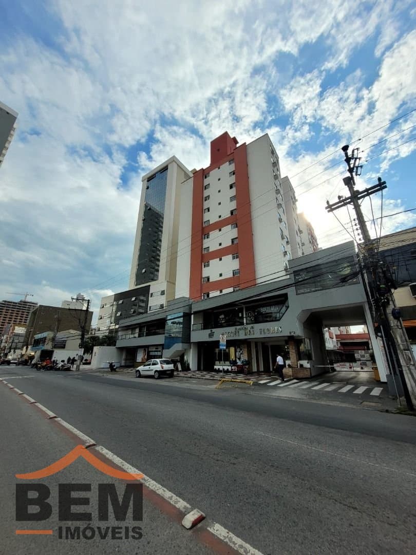 Apartamento para alugar com 2 quartos e 68 m² no Centro, em Itajaí