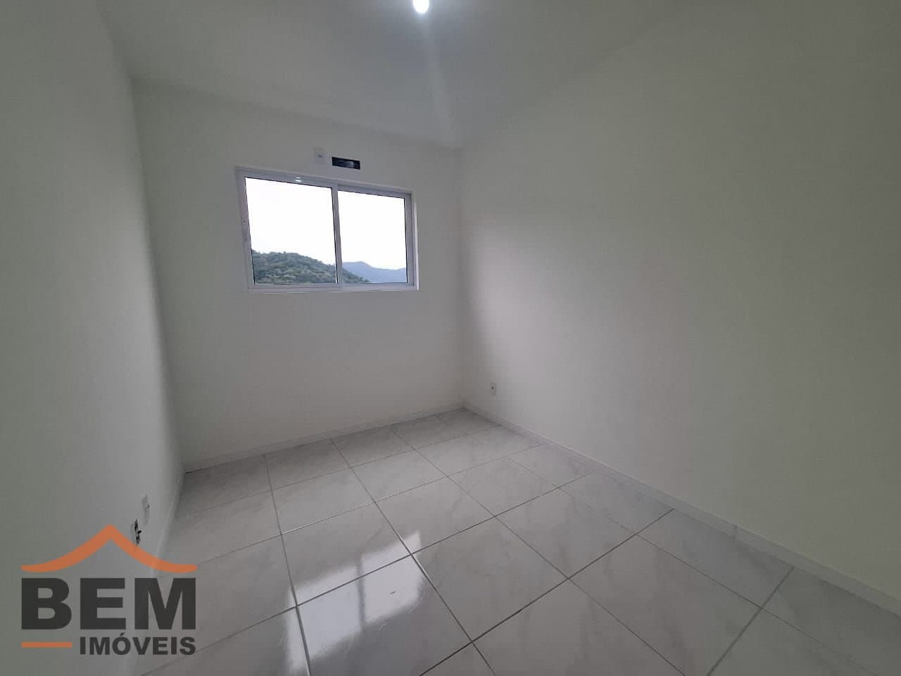 Apartamento para Locação com 2 quartos, 1 vaga no bairro Carvalho em Itajaí/SC