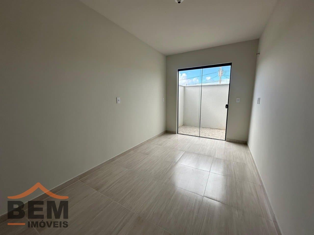 Apartamento à Venda com 2 quartos, 1 vaga no bairro Centro em Ilhota/SC