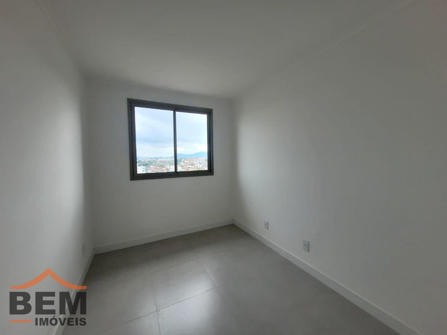Apartamento para Locação com 2 quartos, 1 vaga no bairro Sao Vicente em Itajaí/SC