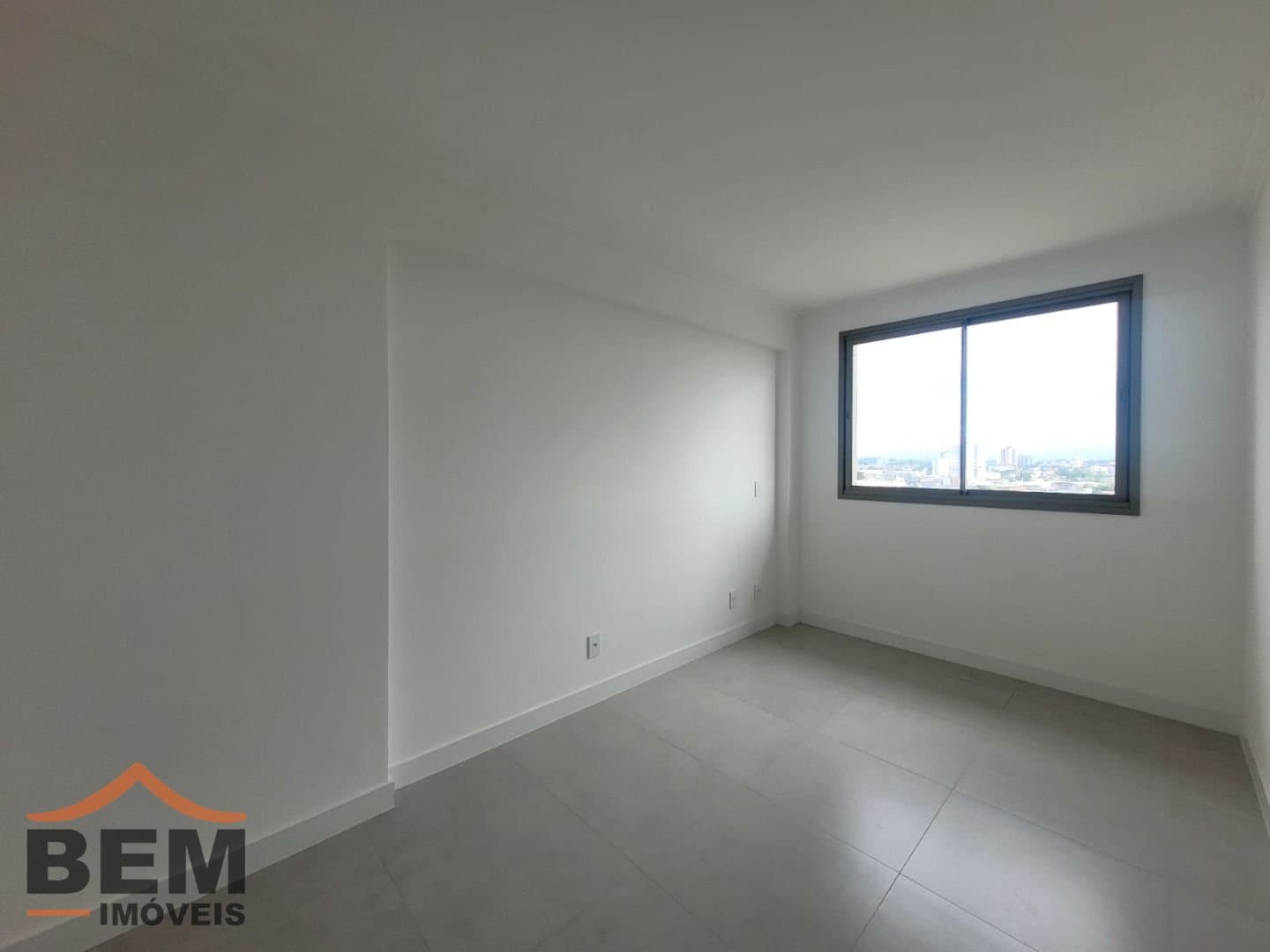 Apartamento para Locação com 2 quartos, 1 vaga no bairro Sao Vicente em Itajaí/SC