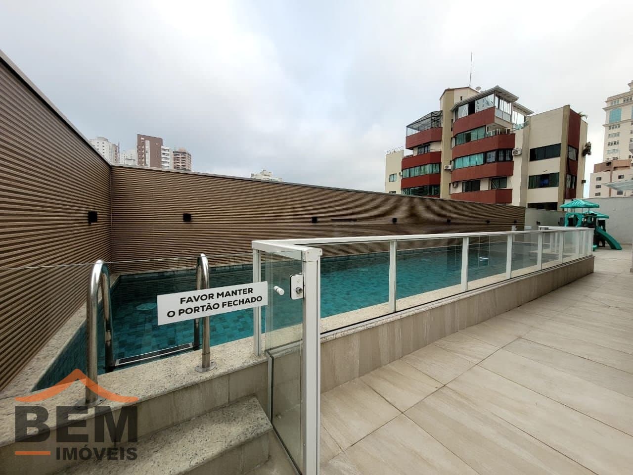 Apartamento à venda com 2 quartos e 60 m² no bairro Centro, em Itajaí.