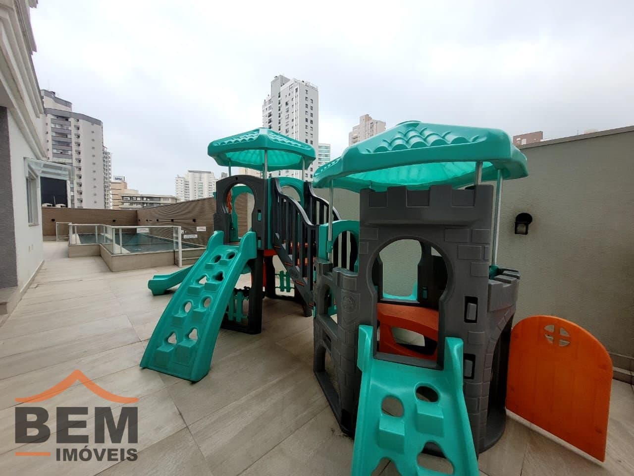 Apartamento à venda com 2 quartos e 60 m² no bairro Centro, em Itajaí.