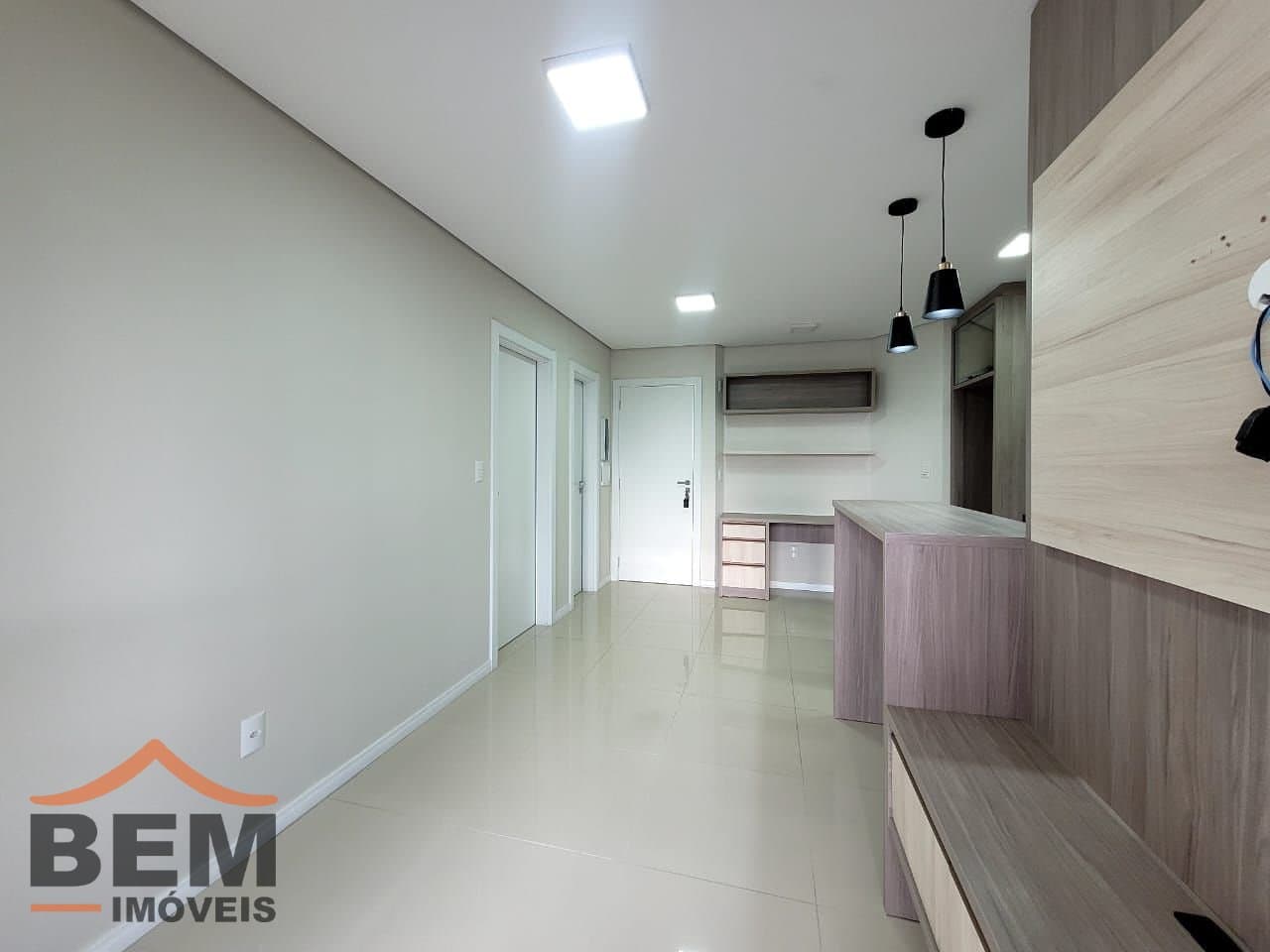 Apartamento à venda com 2 quartos e 60 m² no bairro Centro, em Itajaí.