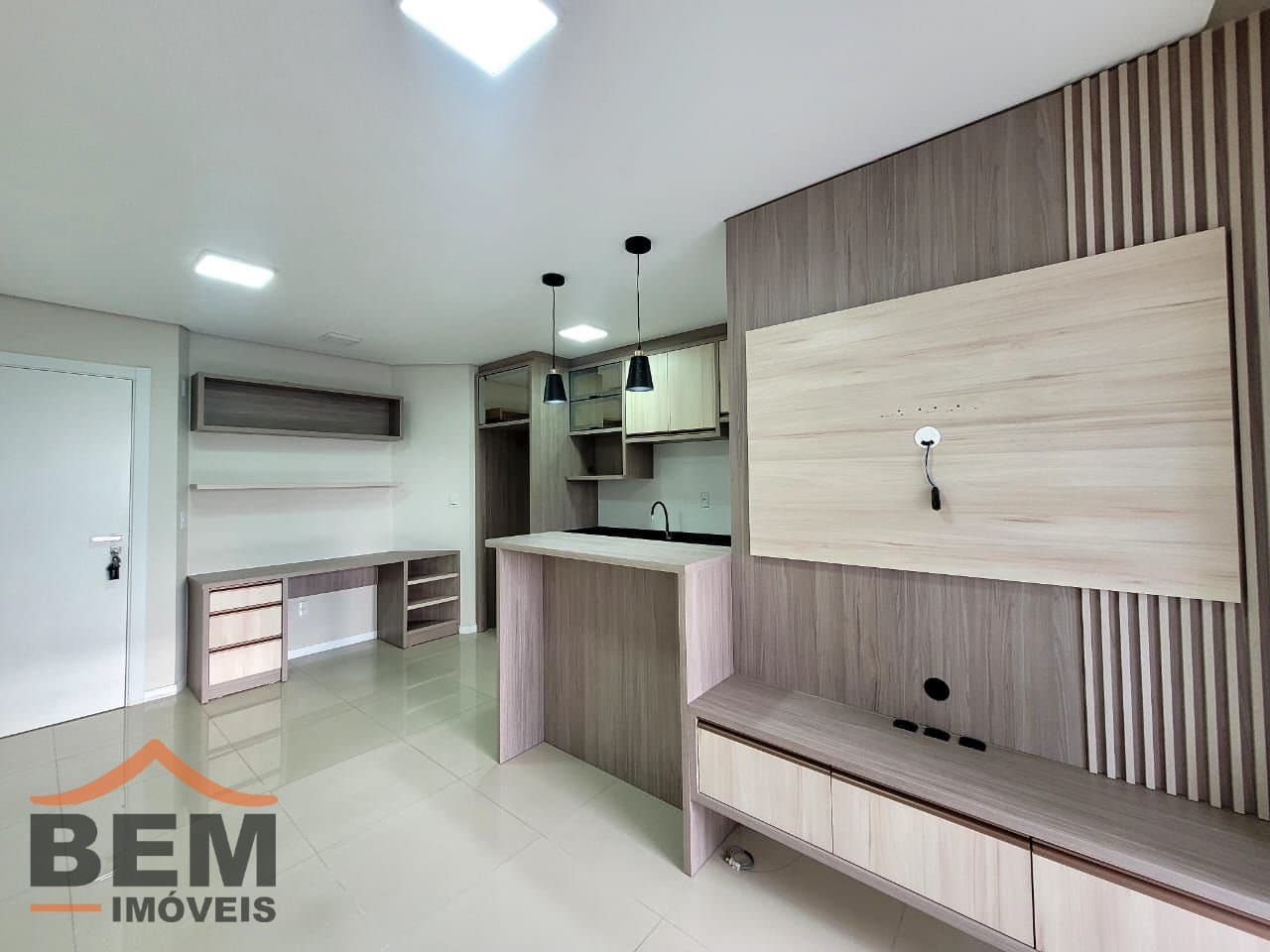 Apartamento à venda com 2 quartos e 60 m² no bairro Centro, em Itajaí.