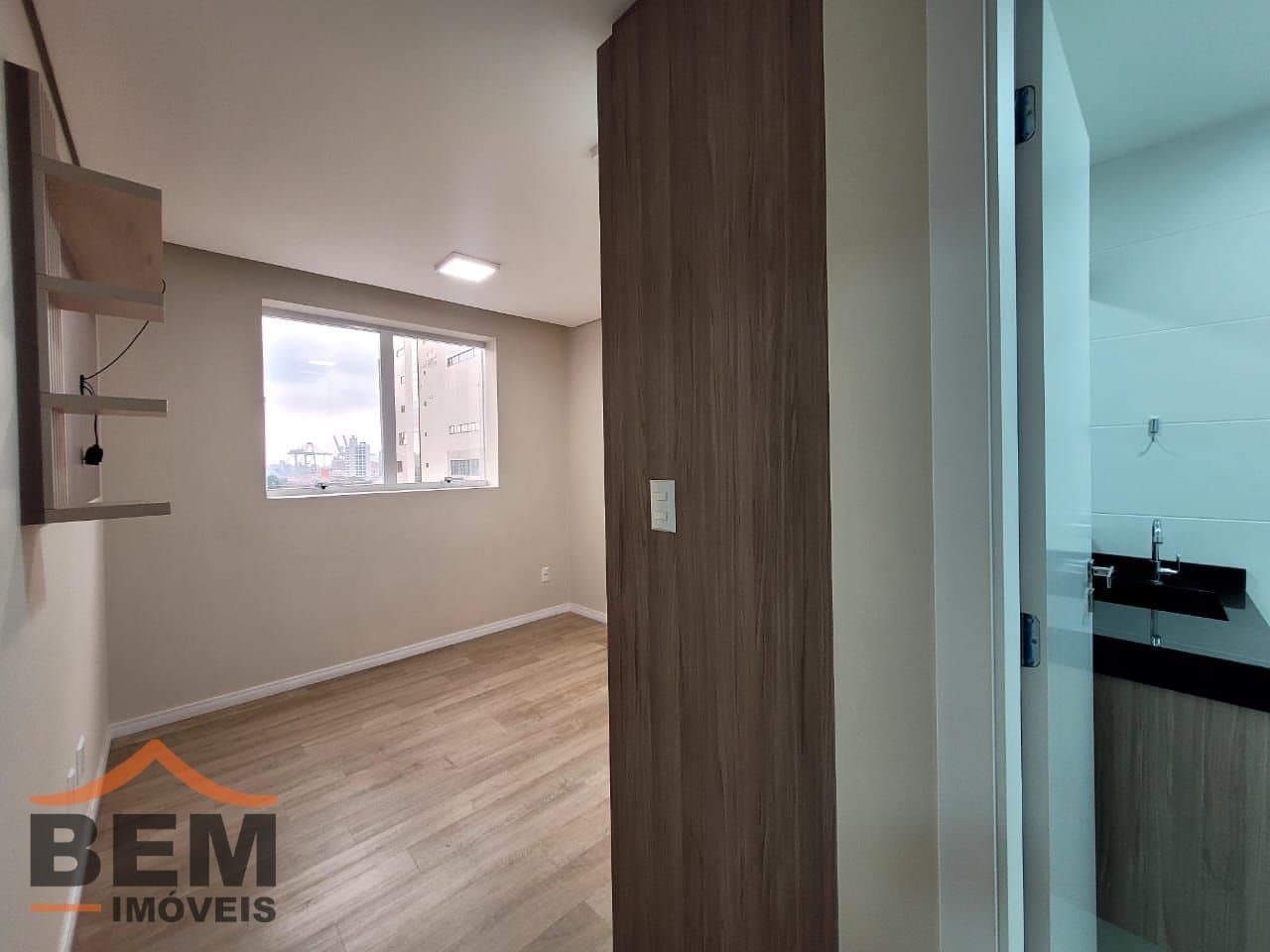 Apartamento à venda com 2 quartos e 60 m² no bairro Centro, em Itajaí.