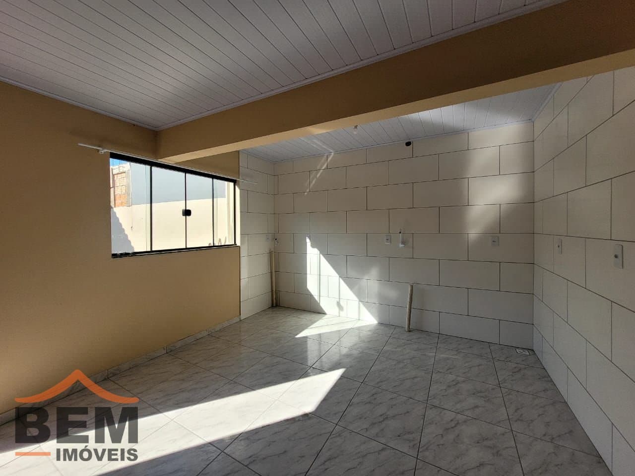 Casa para Locação com 2 quartos, 1 vaga no bairro Cidade Nova em Itajaí/SC