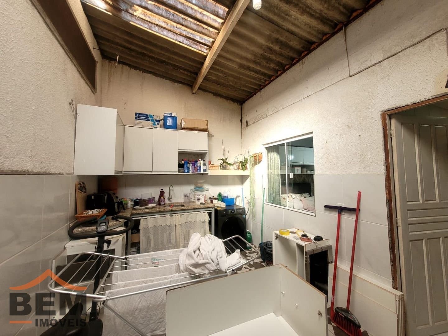 Casa para Locação com 2 quartos, 2 vagas no bairro Espinheiros em Itajaí/SC
