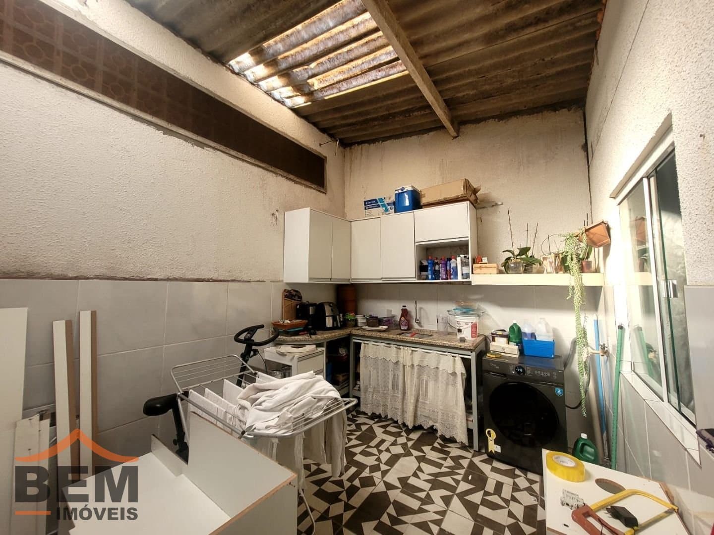 Casa para Locação com 2 quartos, 2 vagas no bairro Espinheiros em Itajaí/SC