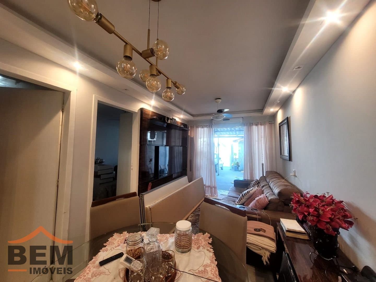 Casa para Locação com 2 quartos, 2 vagas no bairro Espinheiros em Itajaí/SC