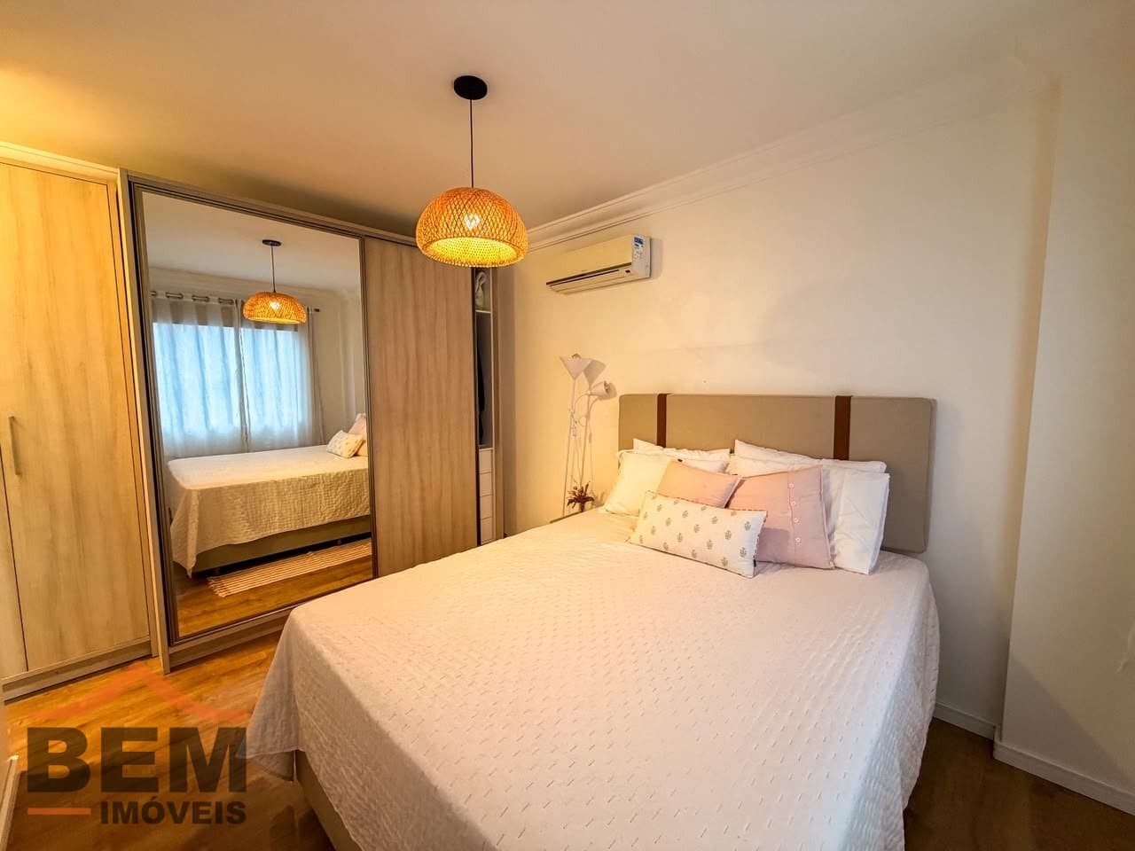 Apartamento com 3 dormitórios e 01 suite à venda com 86 m² -  Bairro Fazenda - Itajaí/SC