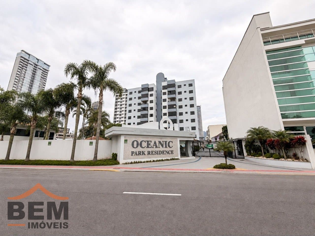 Apartamento com 3 dormitórios e 01 suite à venda com 86 m² -  Bairro Fazenda - Itajaí/SC