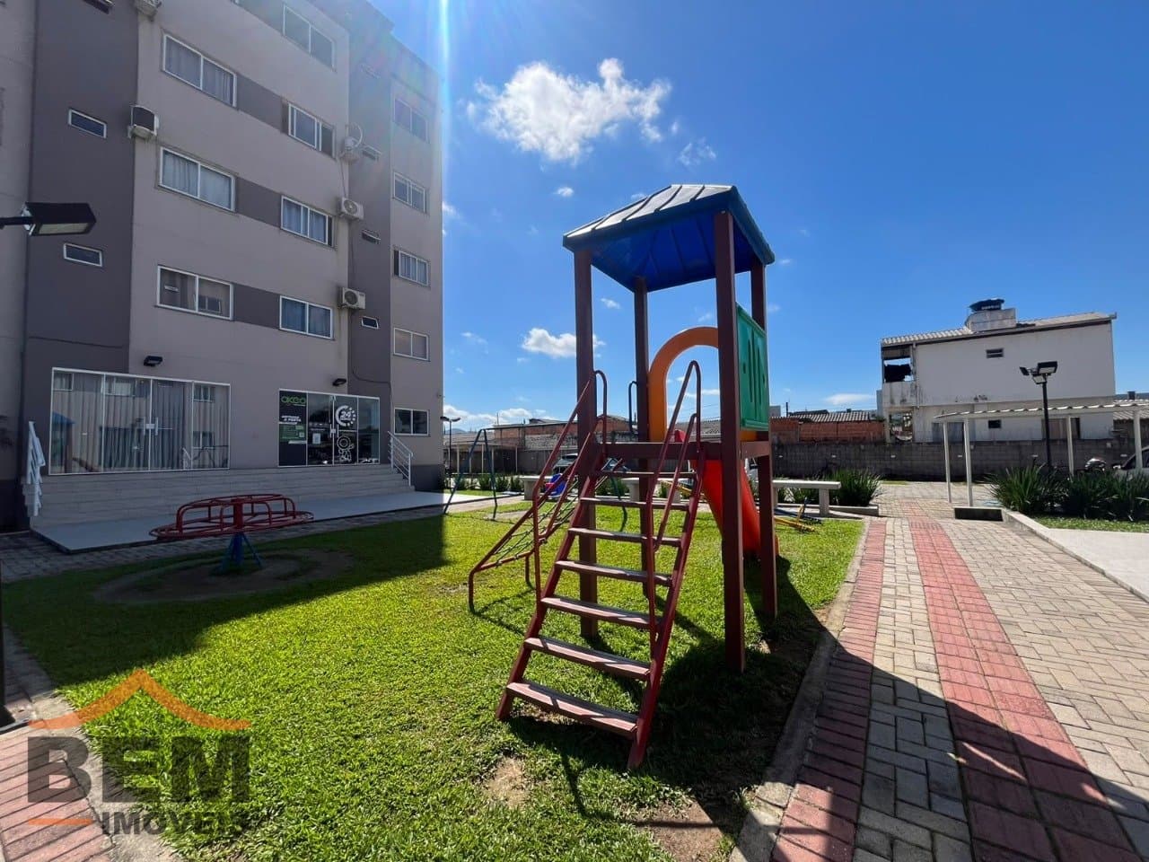 Apartamento com 2 dormitórios para alugar, 50 m² por R$ 2.196,40/mês - Cordeiros - Itajaí/SC