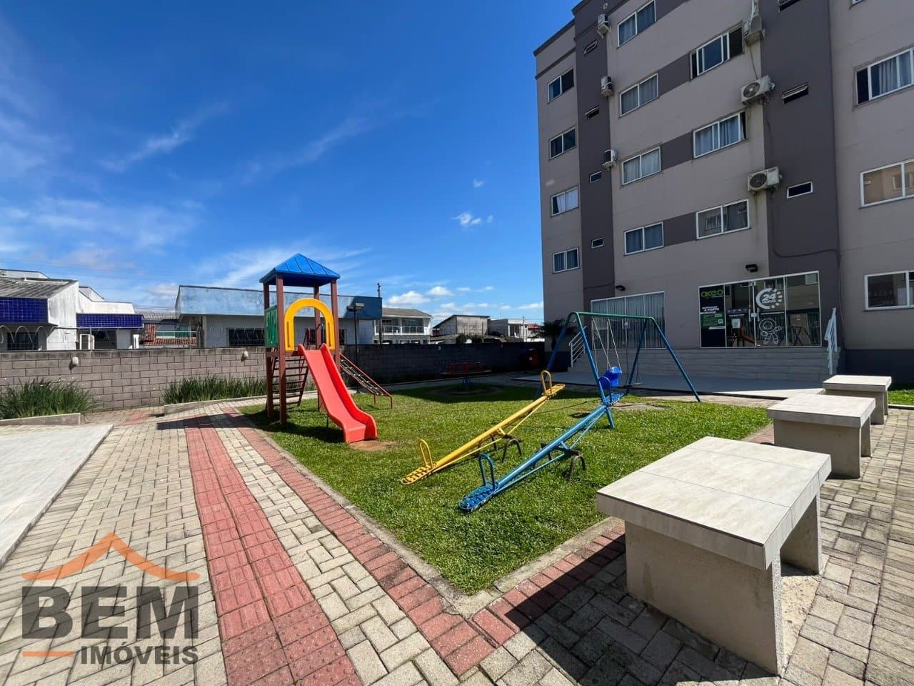 Apartamento com 2 dormitórios para alugar, 50 m² por R$ 2.196,40/mês - Cordeiros - Itajaí/SC