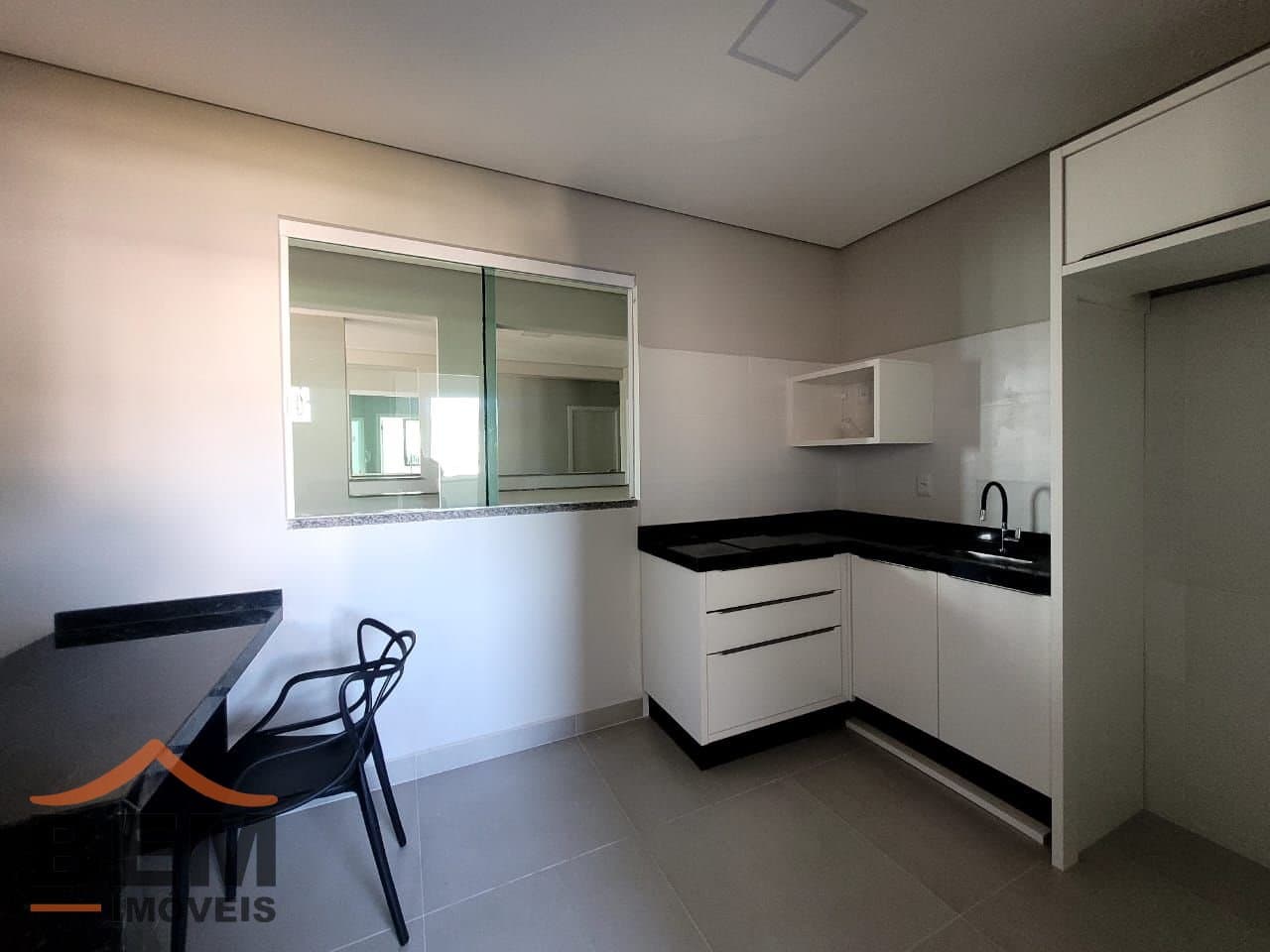Apartamento para alugar com 1 quarto e 30 m² no bairro Dom Bosco, em Itajaí.