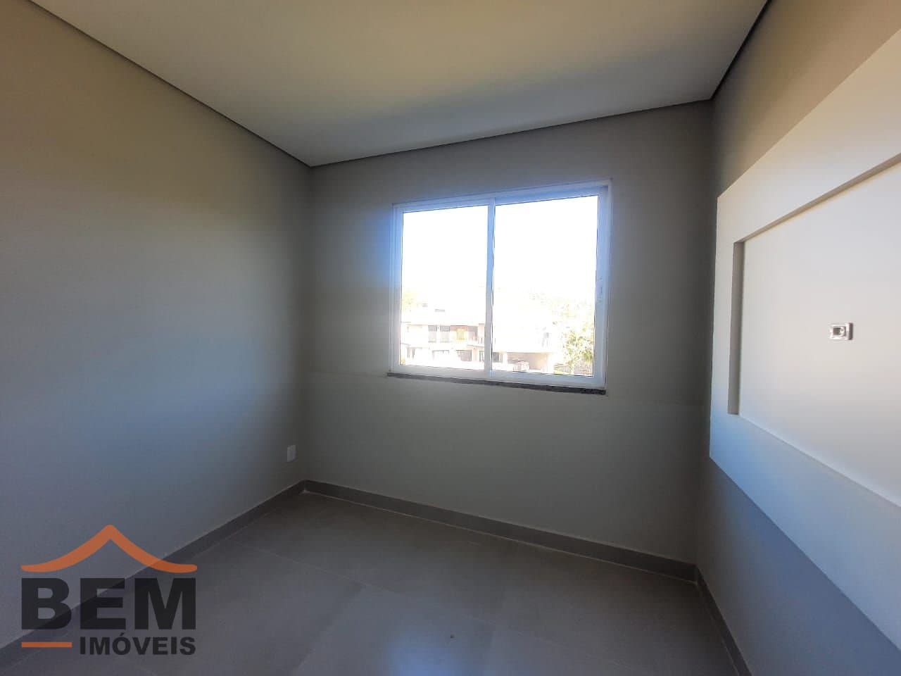 Apartamento para alugar com 1 quarto e 30 m² no bairro Dom Bosco, em Itajaí.