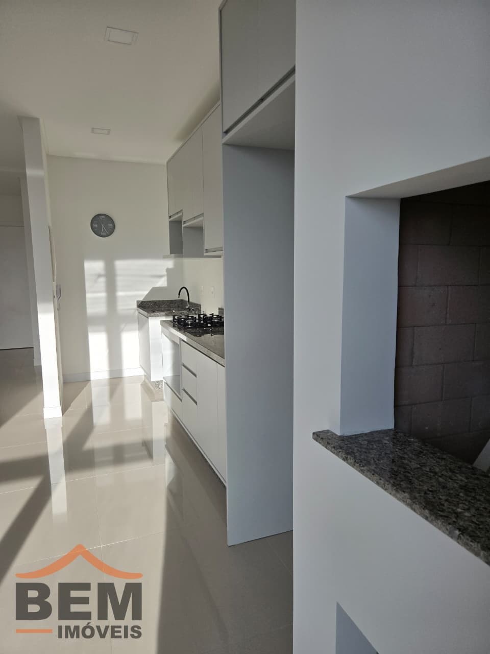 Apartamento para Locação com 2 quartos sendo 2 suítes, 1 vaga no bairro Centro em Camboriú/SC: 07- COZINHA