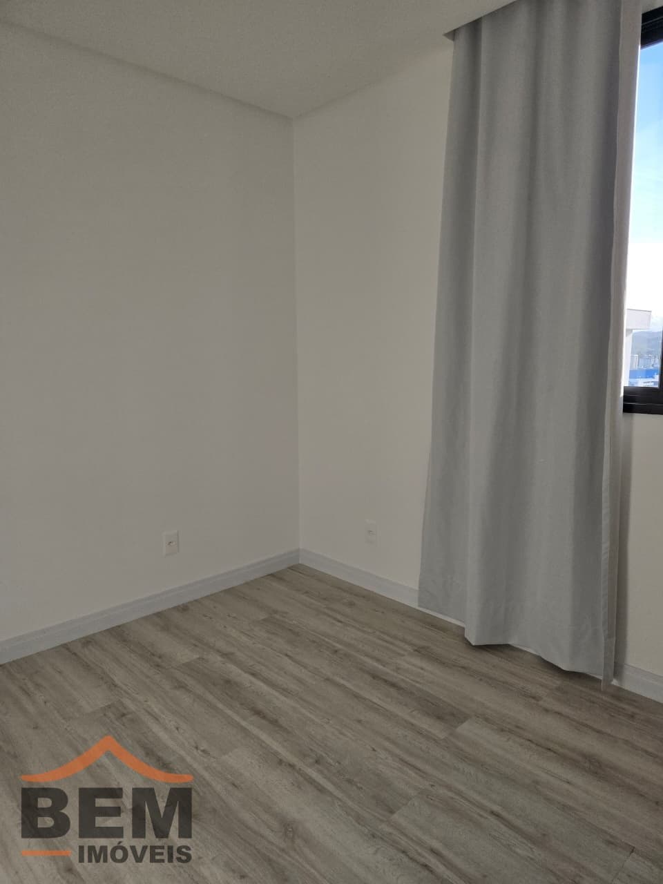 Apartamento para Locação com 2 quartos sendo 2 suítes, 1 vaga no bairro Centro em Camboriú/SC: 13- DORMITÓRIO SUÍTE 02