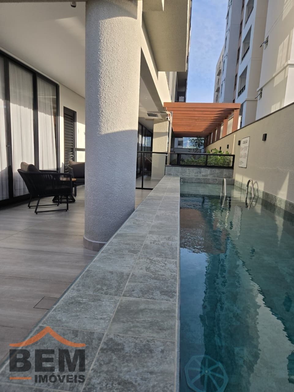 Apartamento para Locação com 2 quartos sendo 2 suítes, 1 vaga no bairro Centro em Camboriú/SC: 16- PISCINA