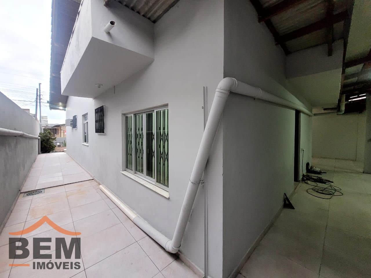 Casa para Locação com 4 quartos sendo 1 suíte, 2 vagas no bairro São Vicente em Itajaí/SC