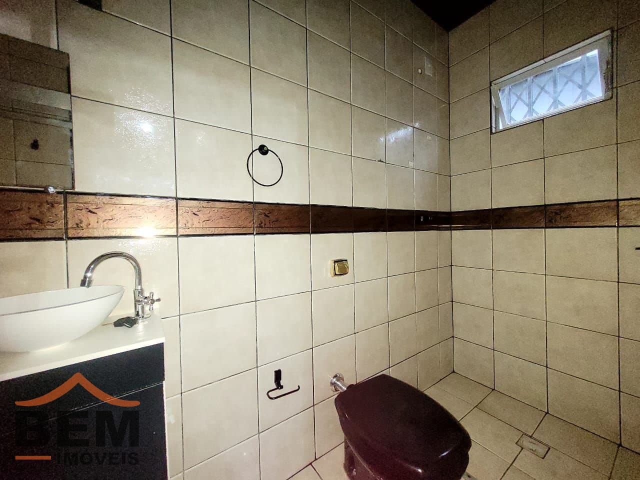 Casa para Locação com 4 quartos sendo 1 suíte, 2 vagas no bairro São Vicente em Itajaí/SC