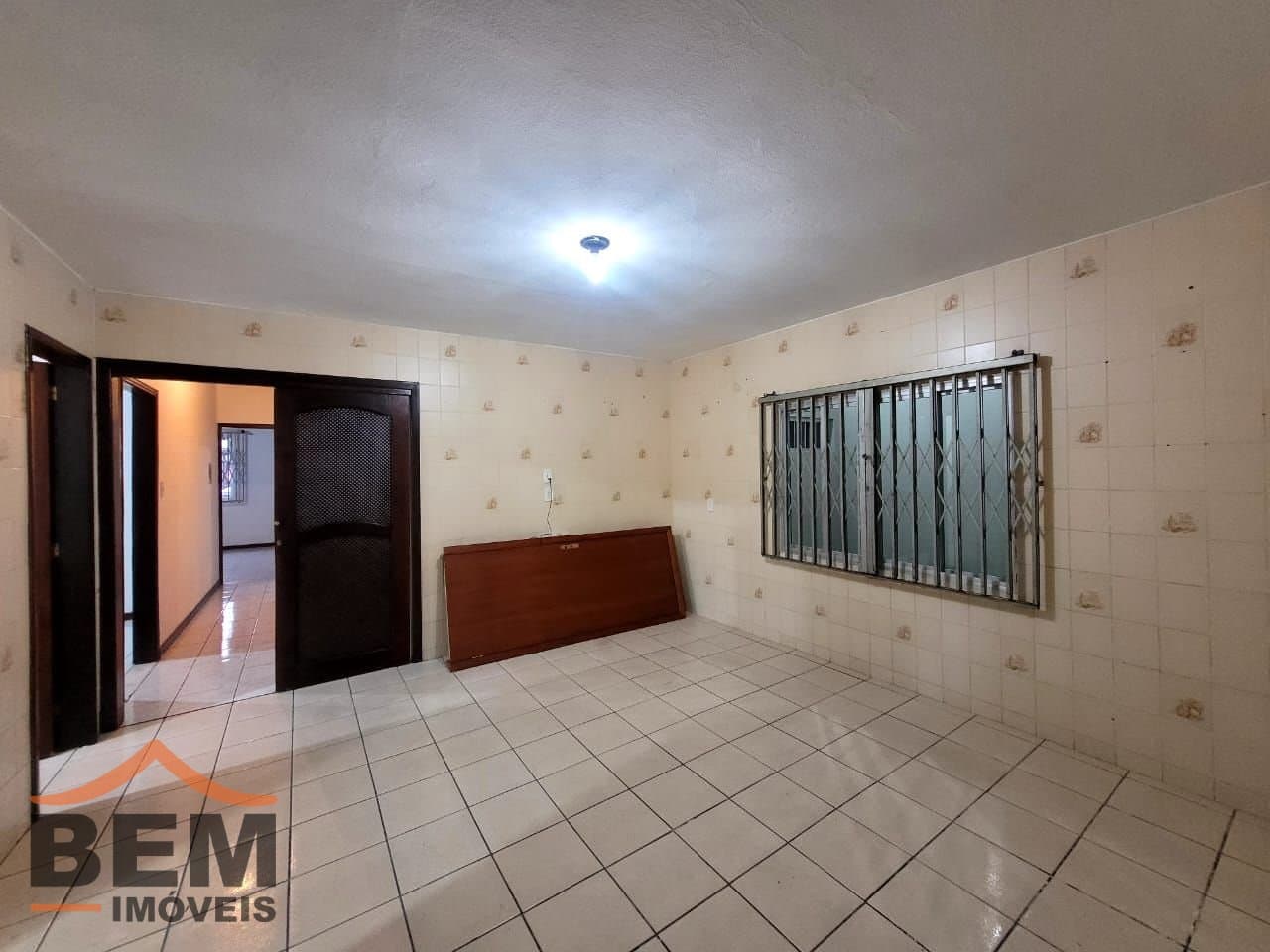 Casa para Locação com 4 quartos sendo 1 suíte, 2 vagas no bairro São Vicente em Itajaí/SC