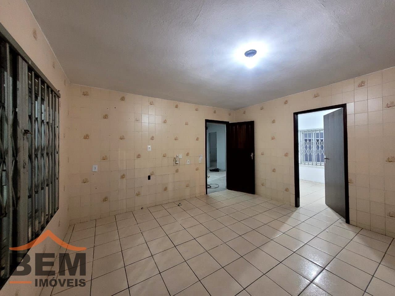 Casa para Locação com 4 quartos sendo 1 suíte, 2 vagas no bairro São Vicente em Itajaí/SC