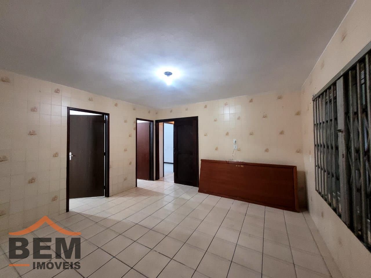 Casa para Locação com 4 quartos sendo 1 suíte, 2 vagas no bairro São Vicente em Itajaí/SC