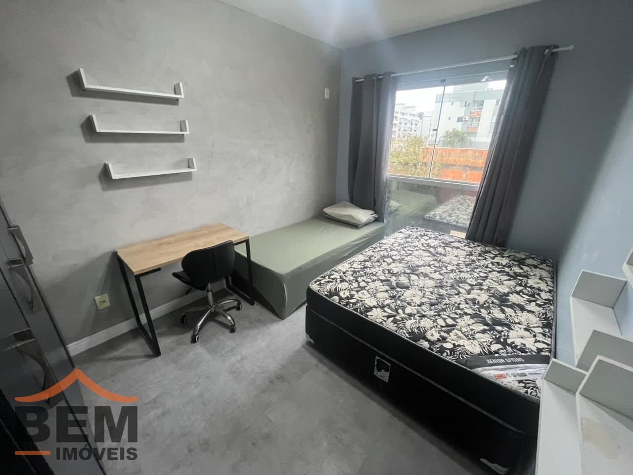 Apartamento para Locação com 2 quartos, 1 vaga no bairro Centro em Camboriú/SC