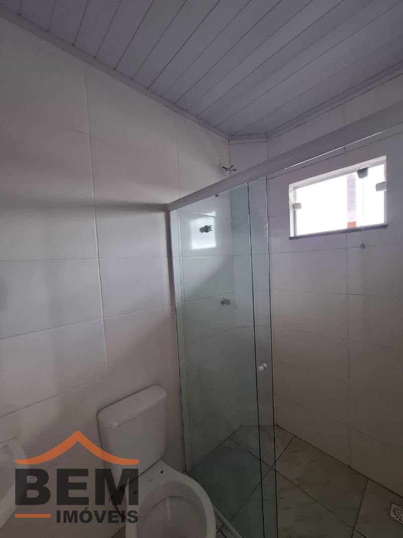 Apartamento para alugar com 2 quartos e 40 m² no bairro Santa Regina, em Itajaí.