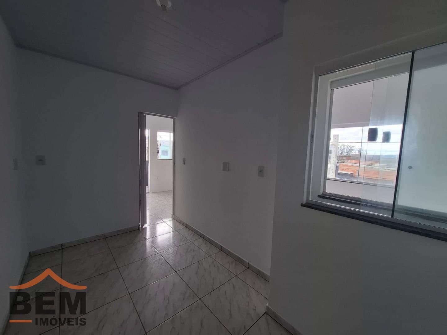 Apartamento para Locação com 1 quarto e 40m² no bairro Santa Regina, em Itajaí - SC