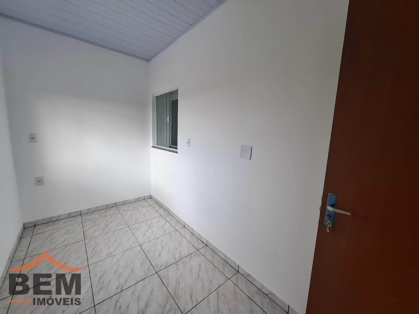 Apartamento para Locação com 1 quarto e 40m² no bairro Santa Regina, em Itajaí - SC