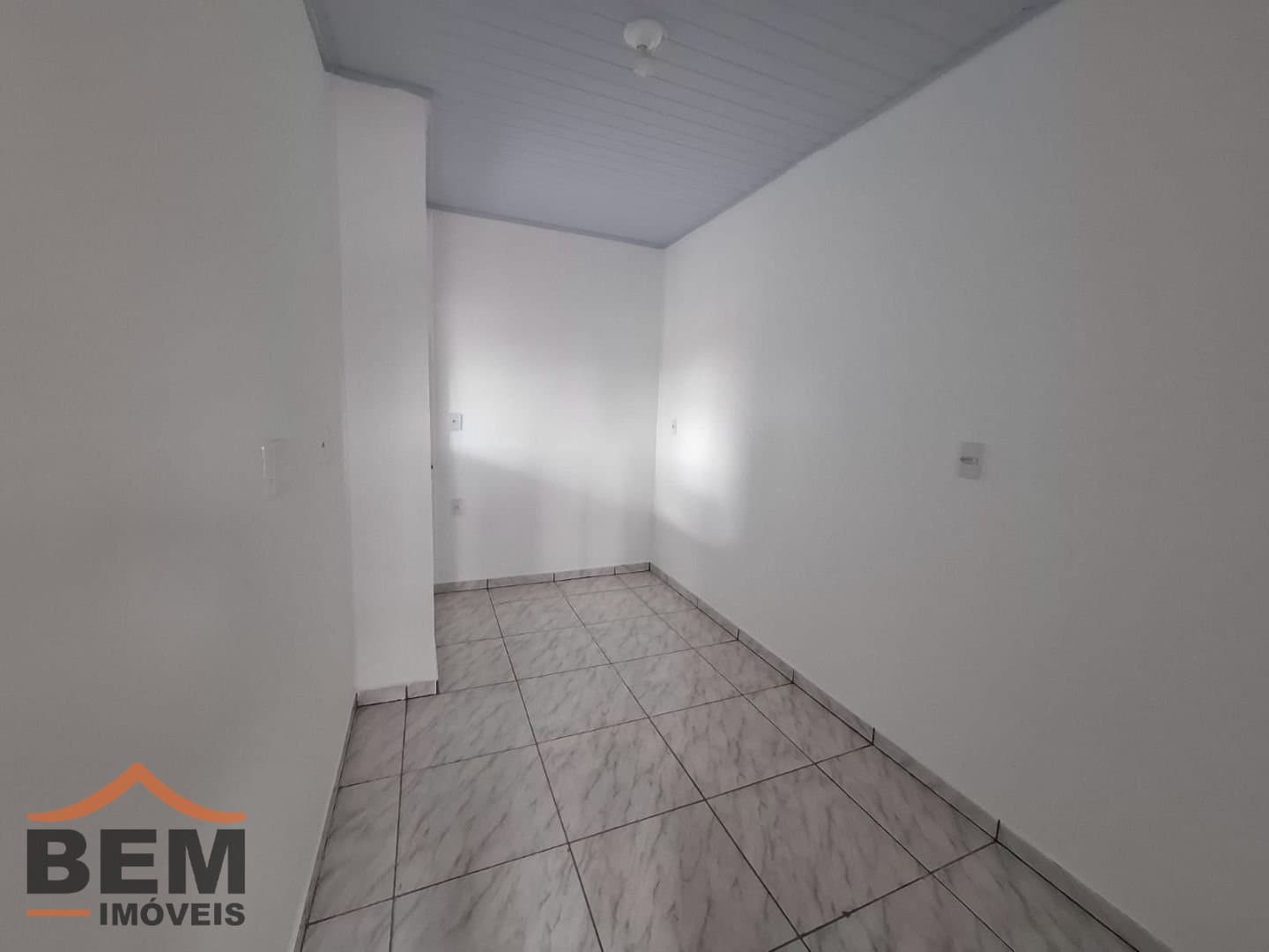 Apartamento para Locação com 1 quarto e 40m² no bairro Santa Regina, em Itajaí - SC