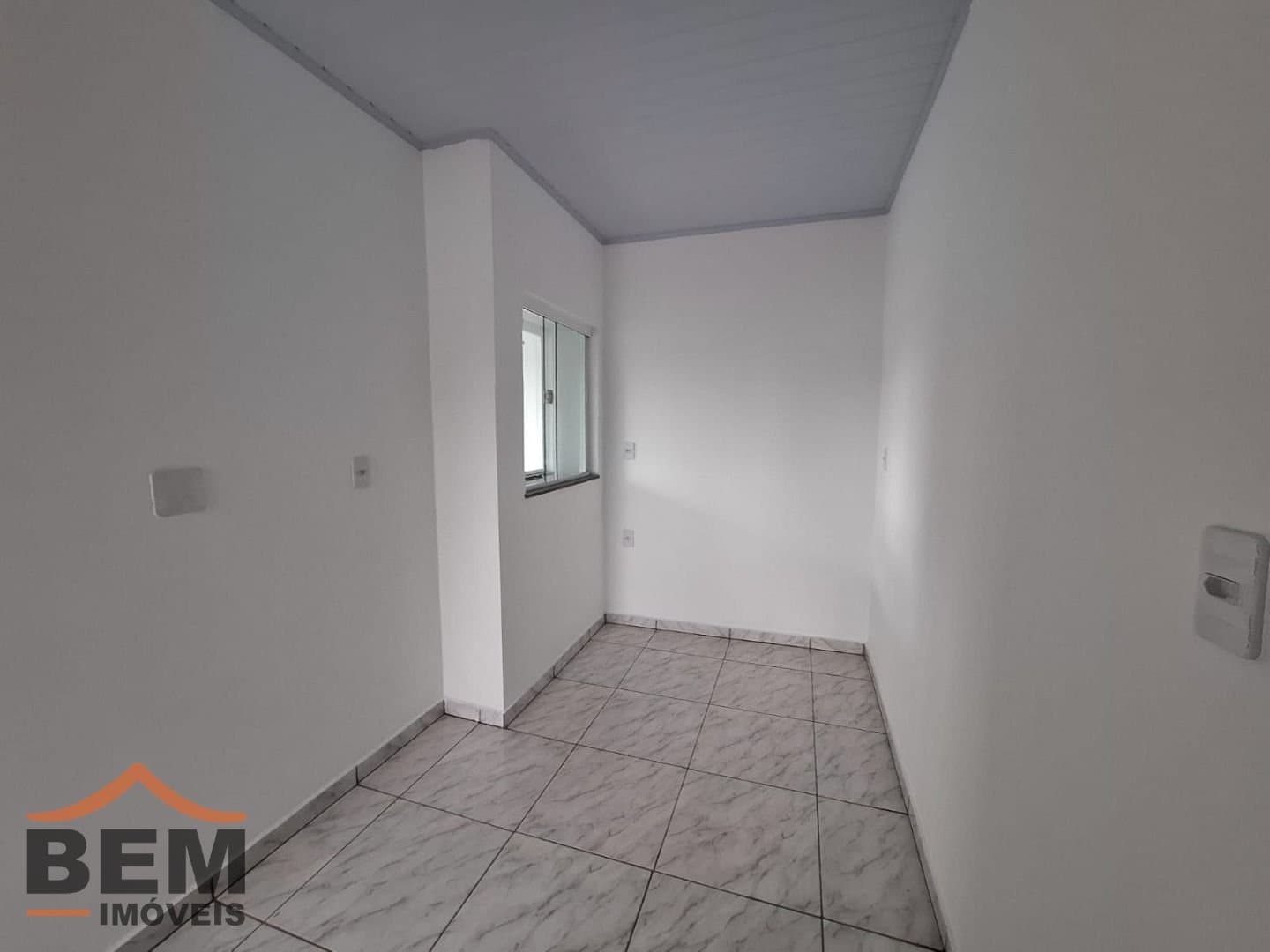 Apartamento para Locação com 1 quarto e 40m² no bairro Santa Regina, em Itajaí - SC