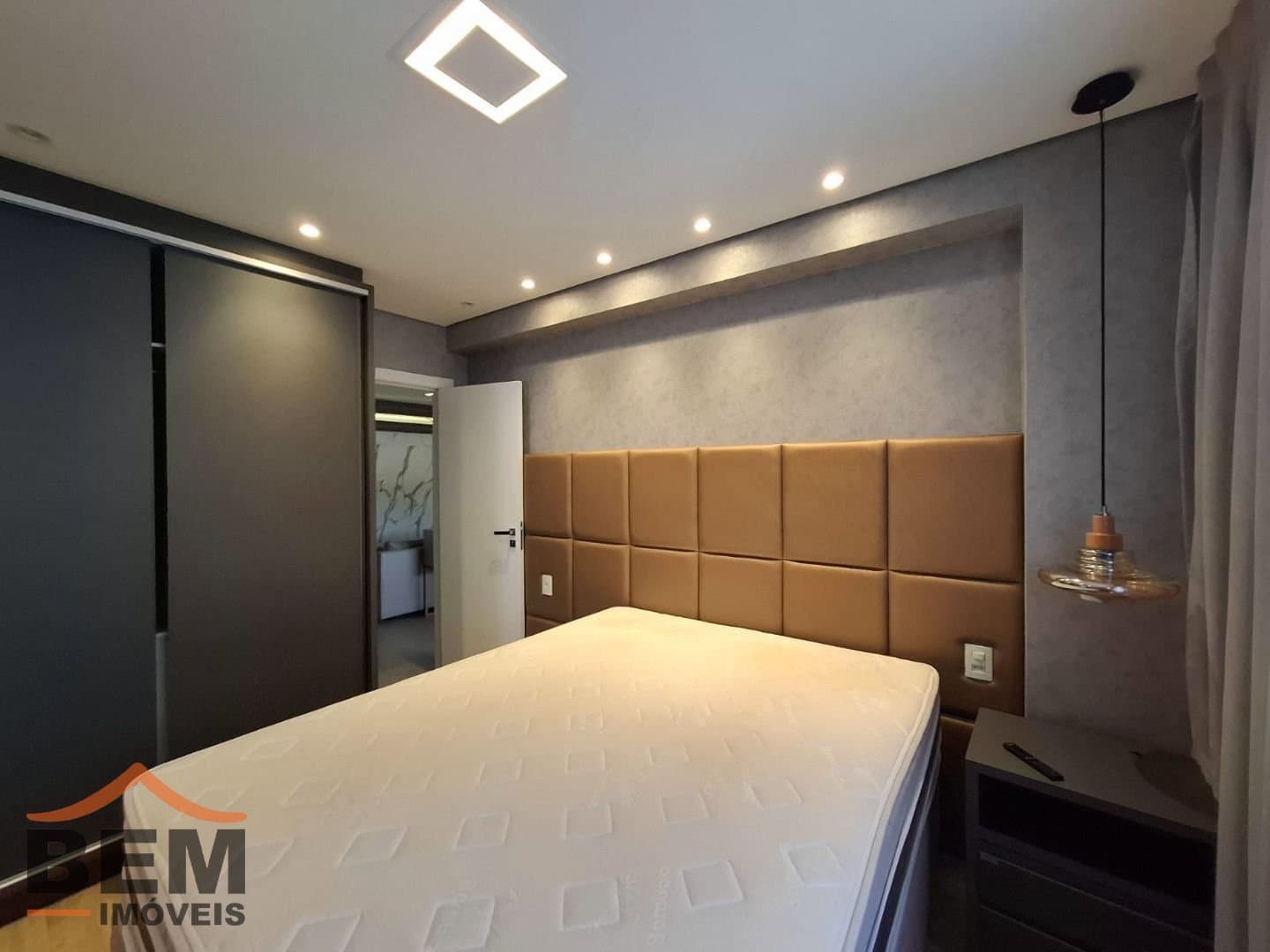 Apartamento para Locação com 3 quartos no bairro Cabeçudas, em Itajaí - SC