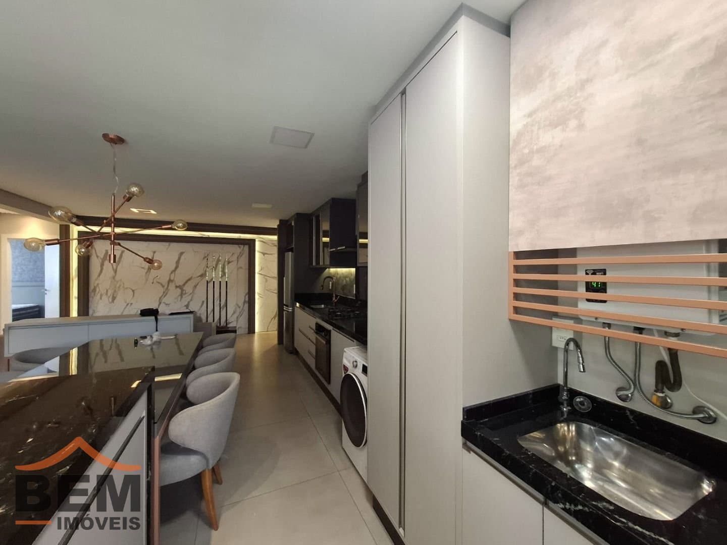 Apartamento para Locação com 3 quartos no bairro Cabeçudas, em Itajaí - SC
