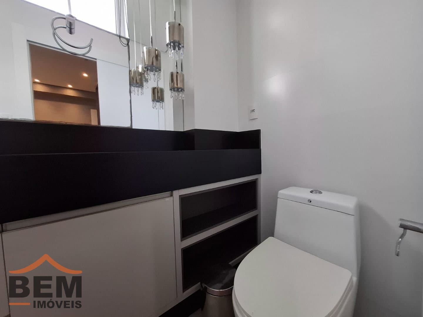 Apartamento para Locação com 3 quartos no bairro Cabeçudas, em Itajaí - SC