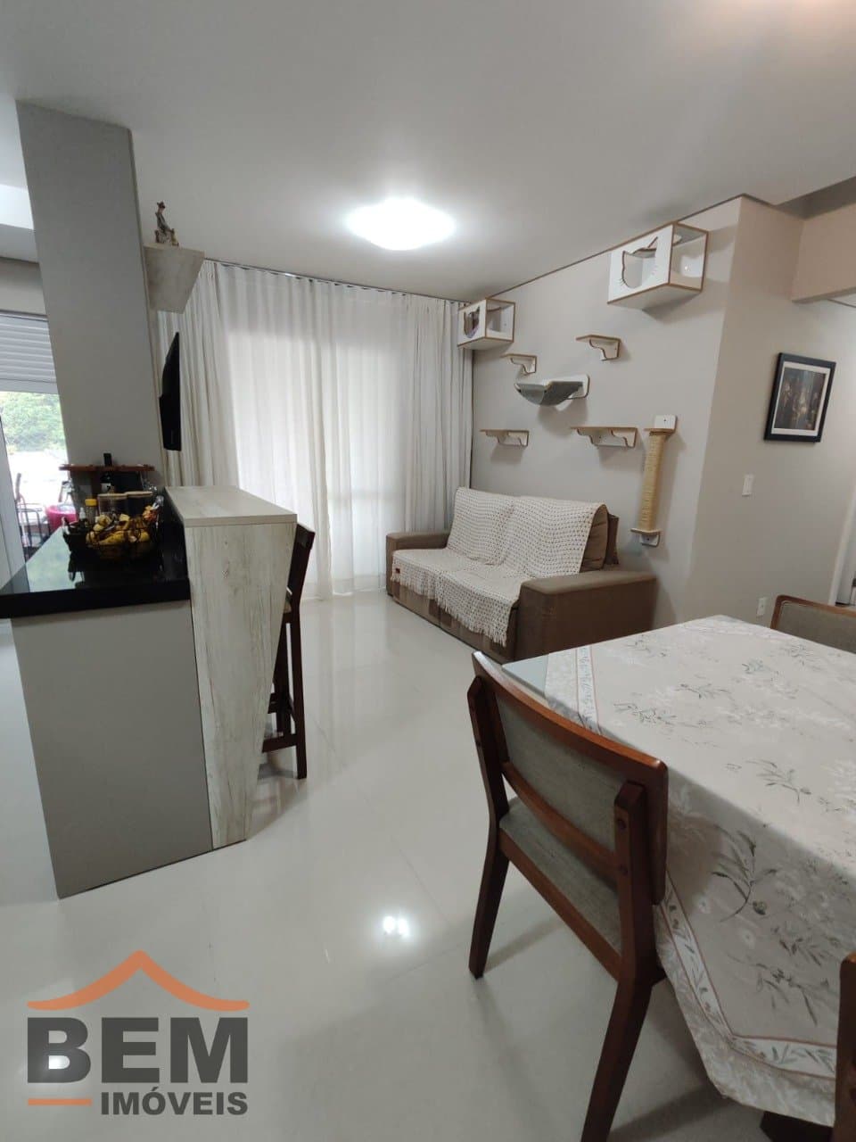 Apartamento à Venda com 2 quartos sendo 1 suíte, 1 vaga no bairro Ressacada em Itajaí/SC