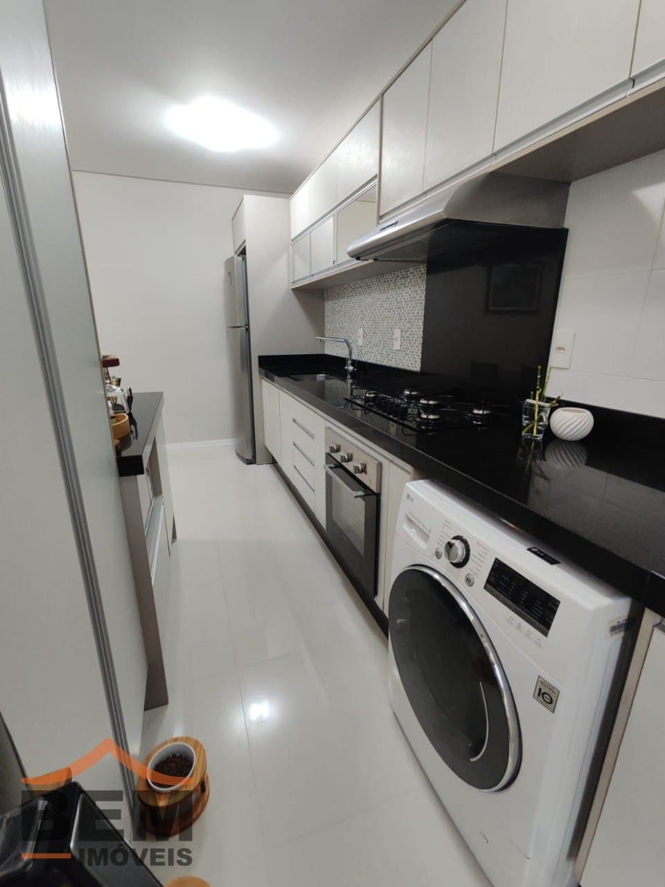 Apartamento à Venda com 2 quartos sendo 1 suíte, 1 vaga no bairro Ressacada em Itajaí/SC