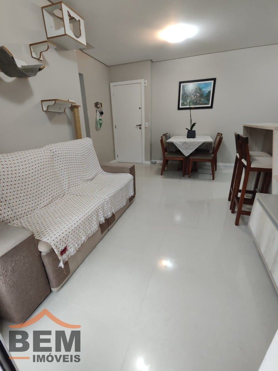Apartamento à Venda com 2 quartos sendo 1 suíte, 1 vaga no bairro Ressacada em Itajaí/SC