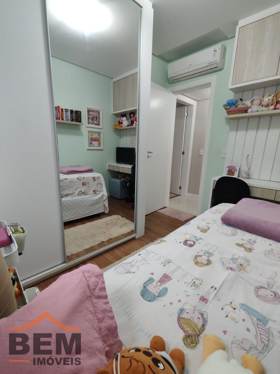 Apartamento à Venda com 2 quartos sendo 1 suíte, 1 vaga no bairro Ressacada em Itajaí/SC