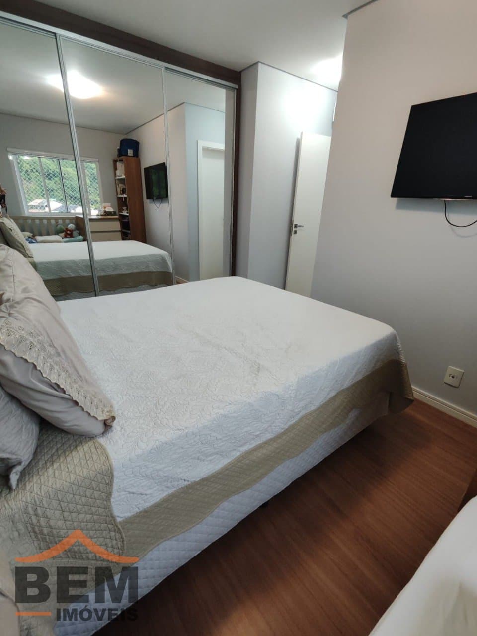 Apartamento à Venda com 2 quartos sendo 1 suíte, 1 vaga no bairro Ressacada em Itajaí/SC