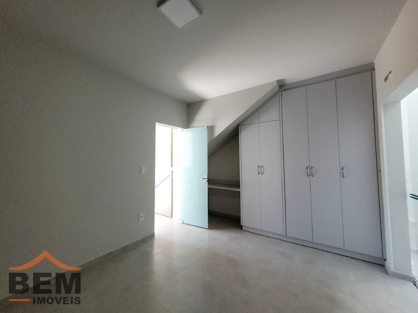 Apartamento para Locação com 1 quarto e 30m² no bairro Fazenda, em Itajaí - SC