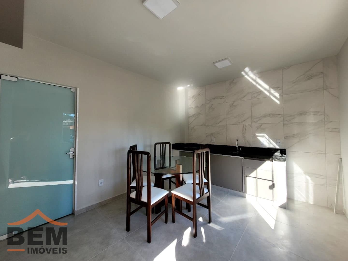 Apartamento para Locação com 1 quarto e 30m² no bairro Fazenda, em Itajaí - SC