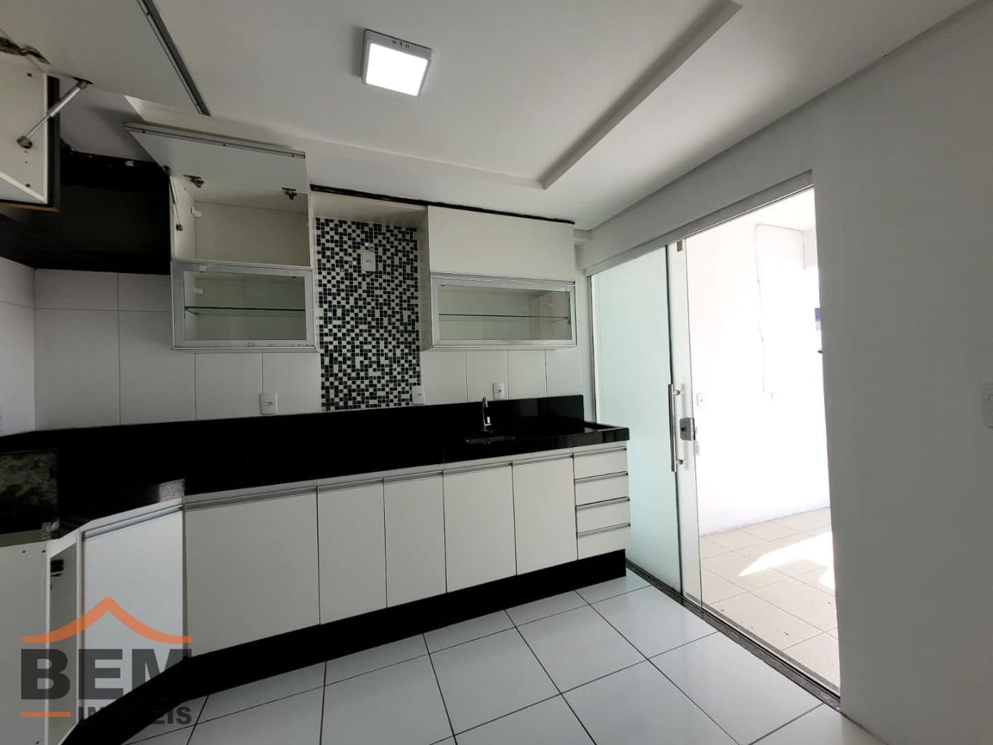 Casa com 2 dormitórios para alugar, 90 m² por R$ 2.563,09/mês - Espinheiros - Itajaí/SC